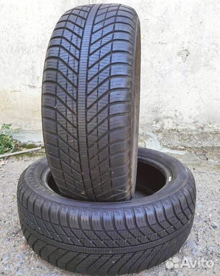 Goodyear Vector 4Seasons 205/50 R17 89V