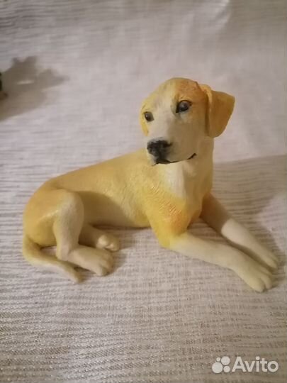 Статуэтка палевого лабрадора