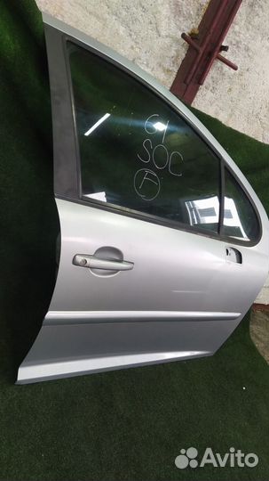 Дверь передняя правая в сборе передняя правая