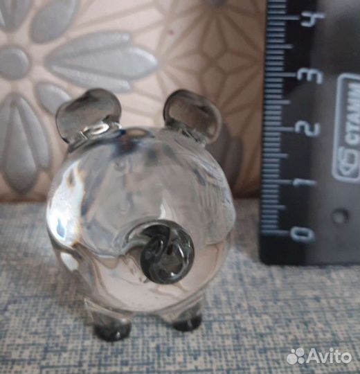 Стеклянная фигурка Поросенок