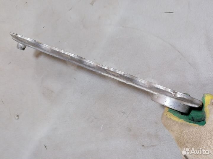 Клапанная крышка Opel Kadett E 1985