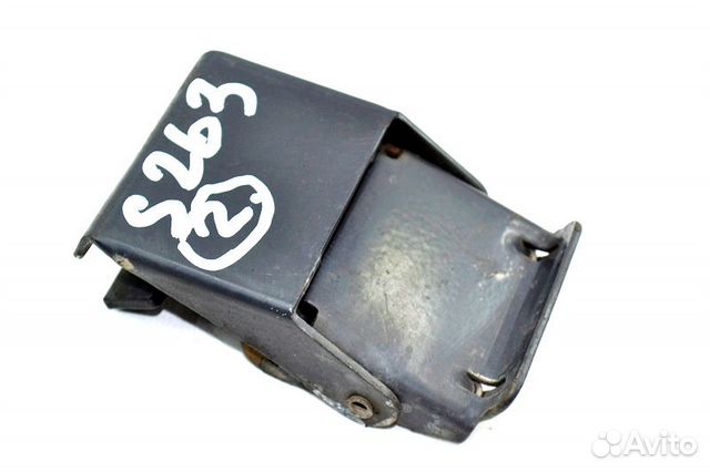 Кронштейн крепления крыла переднего моста, правый