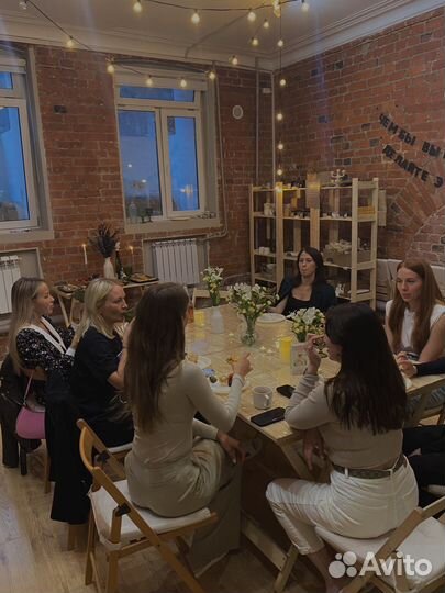 Арт-вечеринки, женские мастер-классы и винный бар