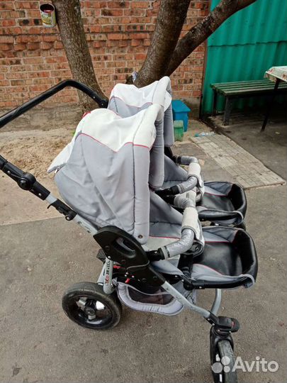 Коляска для двойни