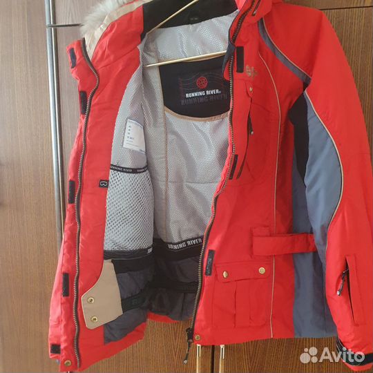 Куртка женская 46 спортивная