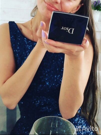 Топ с пайетками zara