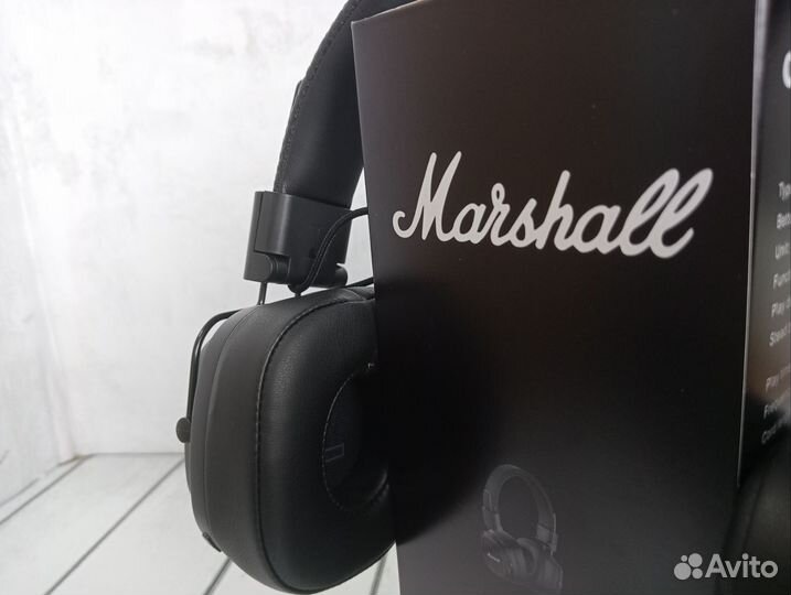 Беспроводные наушники marshall major