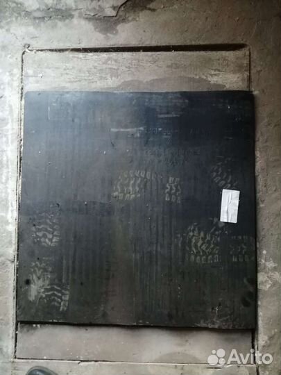 Резиновый коврик 750х750 мм