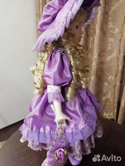 Кукла фарфоровая коллекционная