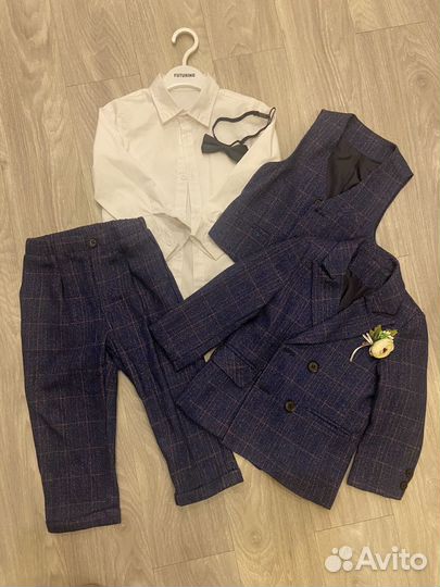 Костюм тройка британский в клетку 110