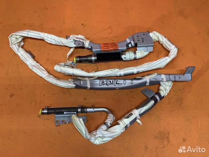 Шторка безопасности левая Infiniti Qx56 Z62 5.6