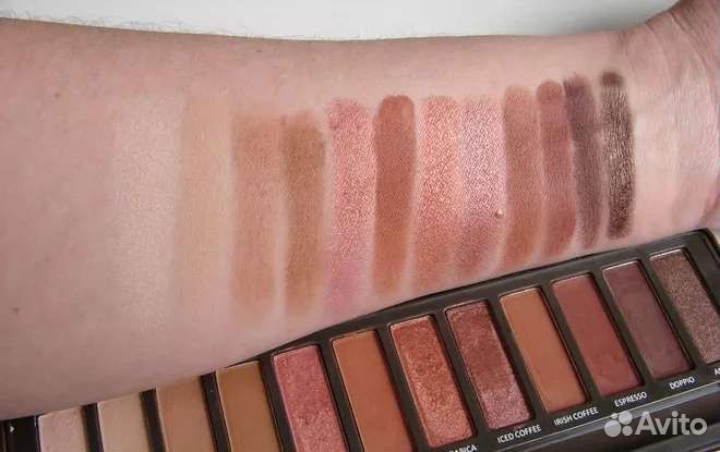 Палетка теней новая Eveline Mocha