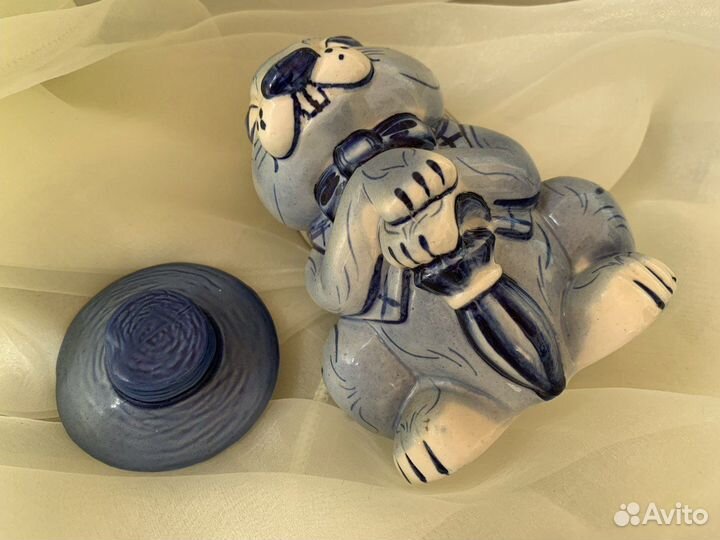 Фигурка фарфоровая Зайчик Гжель 15 см