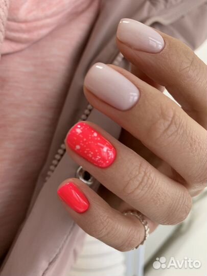 Модель на маникюр