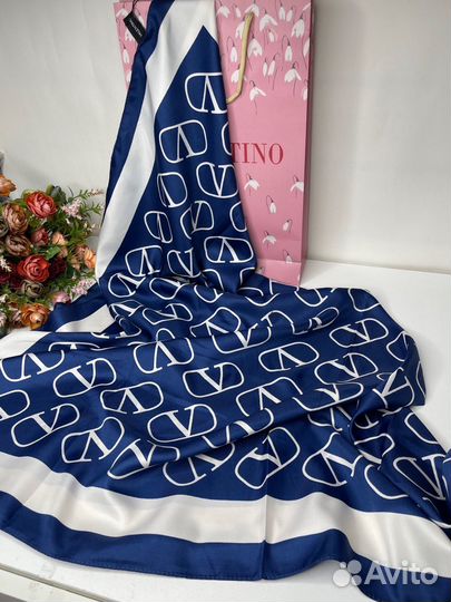 Шелковый платок Valentino синий