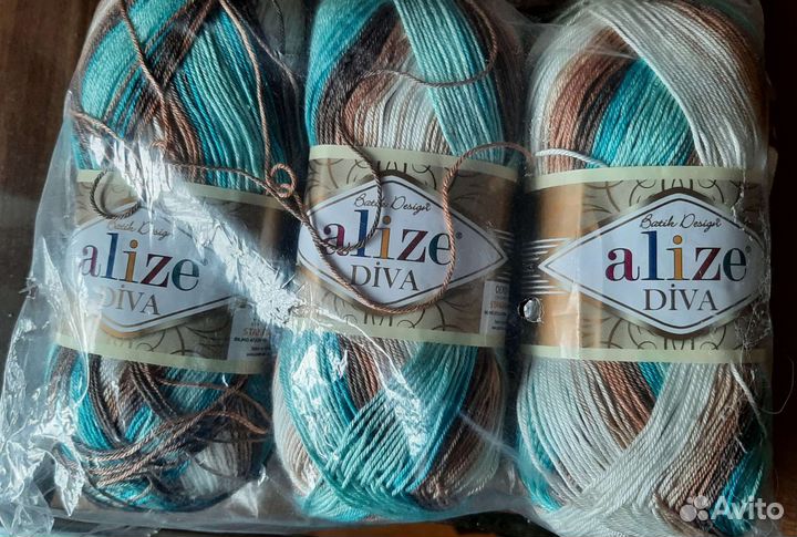 Продам 3 мотка пряжи Ализе Дива батик
