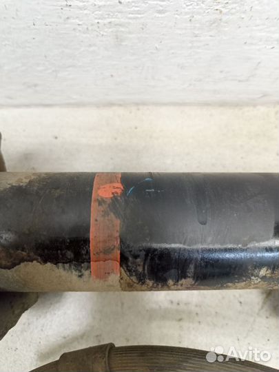 Стойка передняя правая в сборе