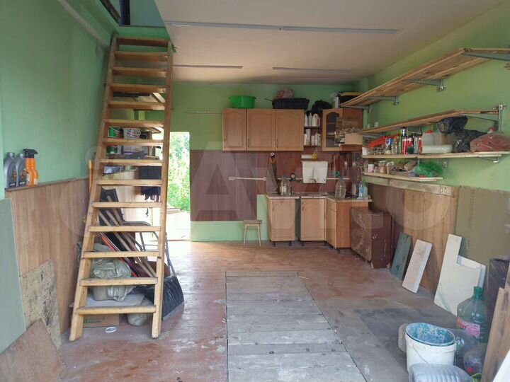 Гараж, > 30 м²