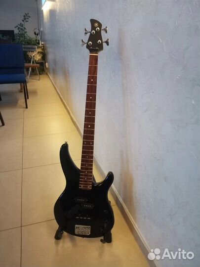 Басс гитара yamaha trbx174