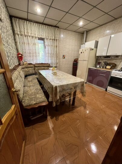 2-к. квартира, 65 м², 1/2 эт.