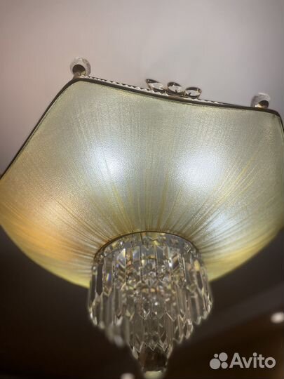 Продаю люстру