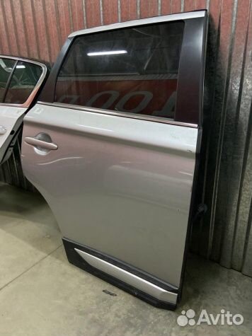 Дверь задняя правая mitsubishi outlander III