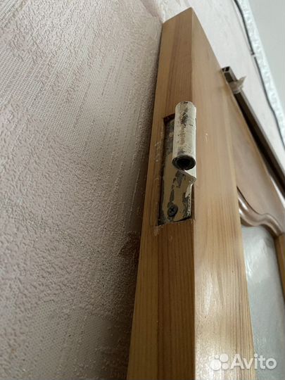 Дверь из массива