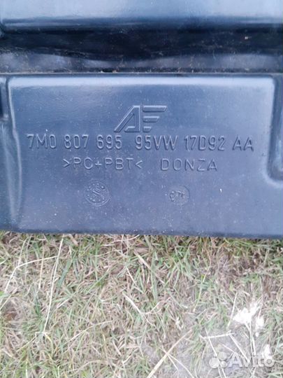 Задний бампер на Volkswagen saran 1997г