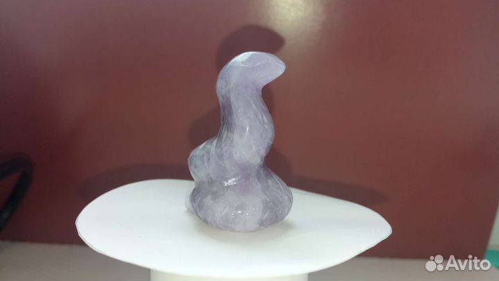 Змея кобра из камня маленькая