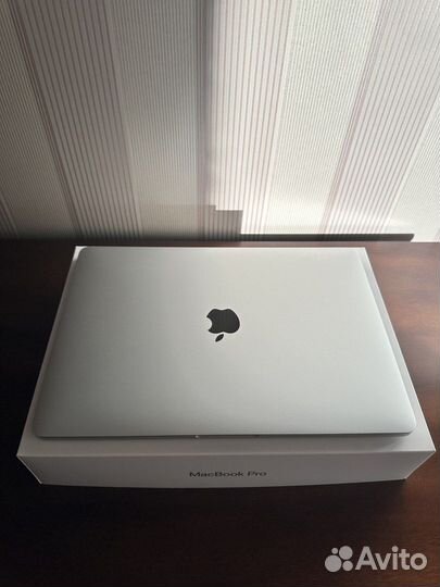 Macbook Pro 13 2019 A1989