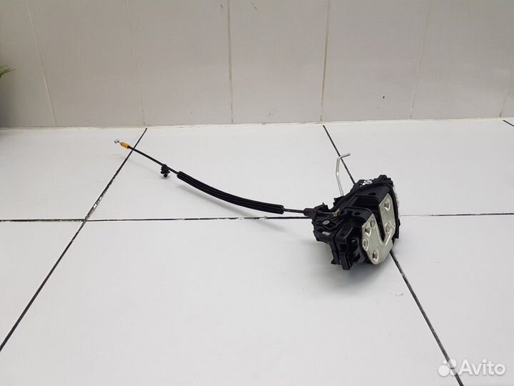 Замок двери задний правый (Geely Coolray)