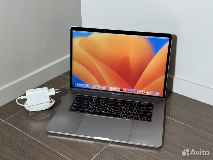 Apple MacBook Pro 15 2018 16/2Tb Radeon Pro 4gb
