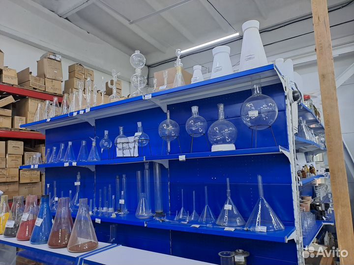 Лабораторная посуда, химические реактивы