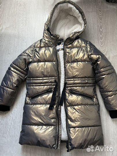 Продаю детскую зимнюю куртку на девочку