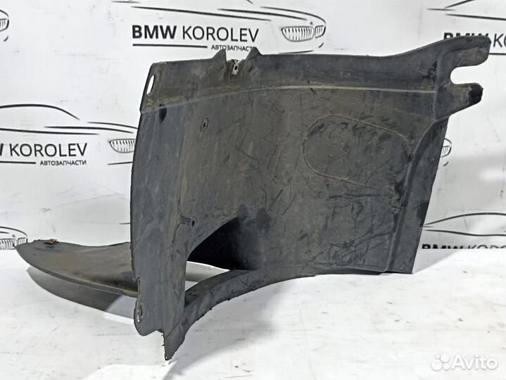 Локер передний левый передняя часть (сапожок) Golf