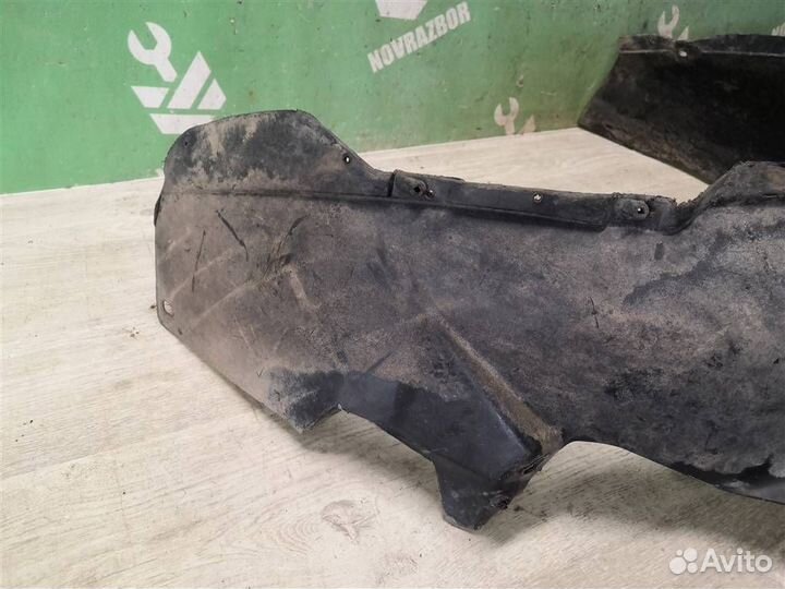 Локер передний правый Ауди 80 90 Б3