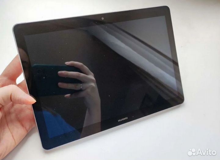 Продам планшет Huawei TAB 10 Ags - L09