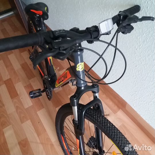 Велосипед десна