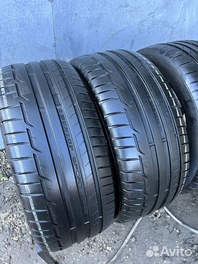 Dunlop SP Sport Maxx RT 235/45 R17