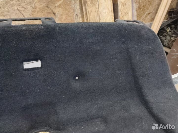 Мерседес W211 обшивка крышки багажника