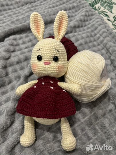 Вязаные игрушки зайка