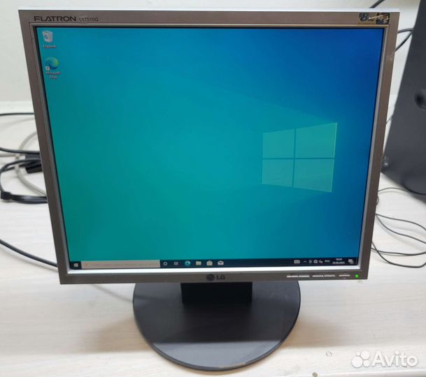 Монитор LG flatron l1751sq-sn