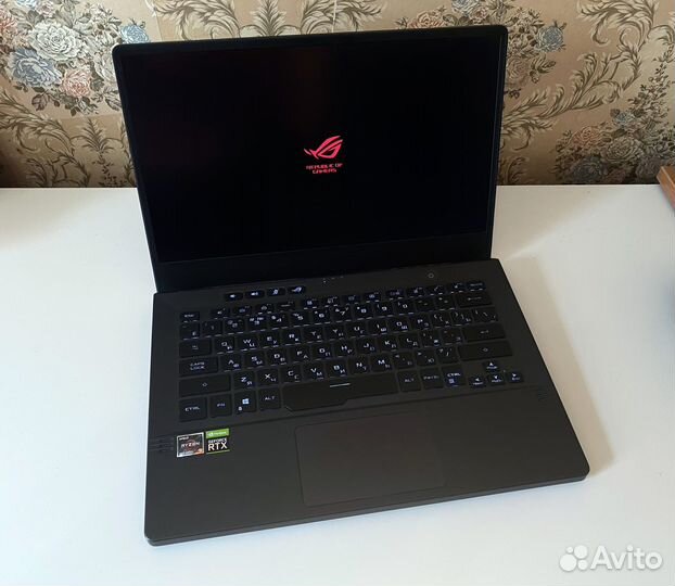 Asus ROG Zephyrus G14 (Гарантия до марта)