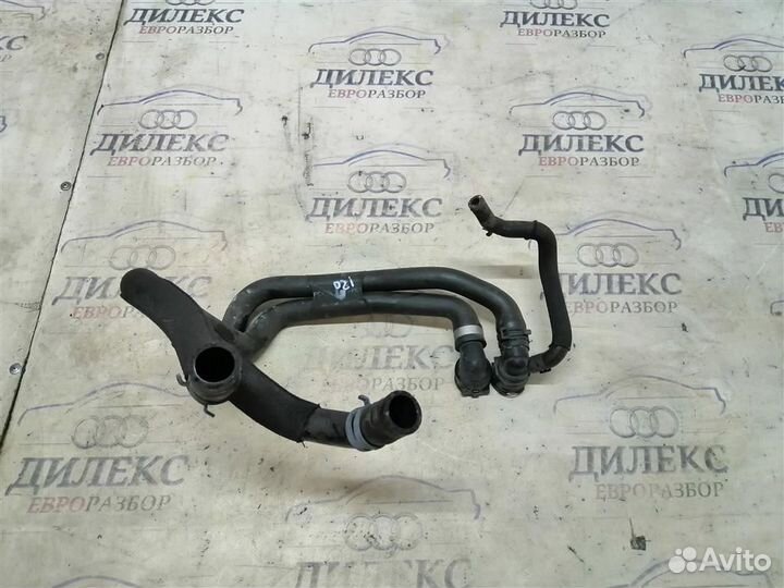 Патрубок отопителя VW Touran 2010