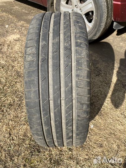 Kumho Ecsta PS71 225/45 R19 96ZR
