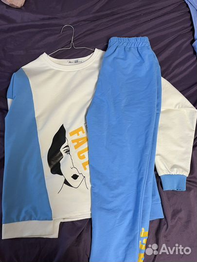 Спортивный костюм женский