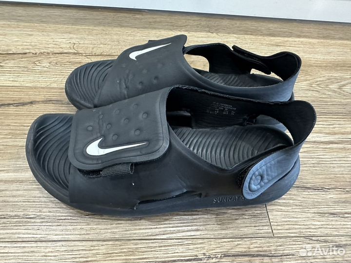 Сандалии nike