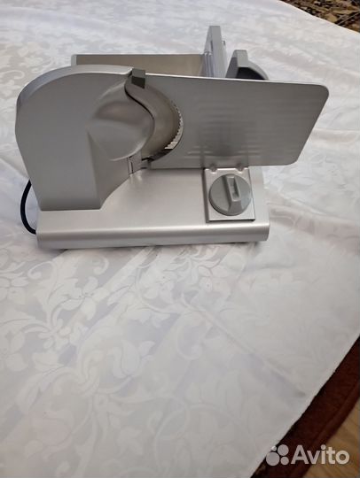 Слайсер хлеборезка мясорезка Select Line