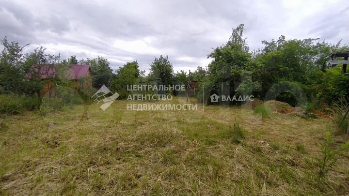 Дом 22,4 м² на участке 20 сот.