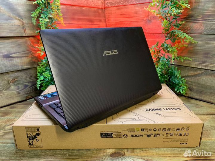 Ноутбук Asus для игр и работы i3/GeForce/8gb/SSD